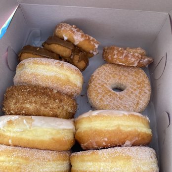 Kim's Donut - Super fluffy and fresh! You can tell the oil is good! - Bakeries Near Me - Camarillo, California