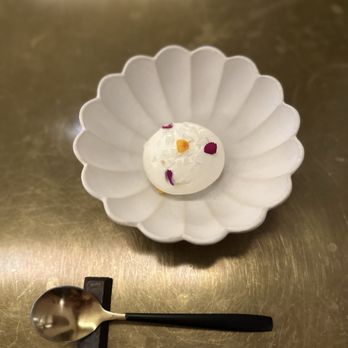 Tsukimi - strawberry shortcake - Japanese Near Me - New York, New York