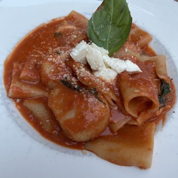 Naples 15 - Scallops pasta - Italian Near Me - Madison, Wisconsin Naples 15 - Scallops pasta - Italian Near Me - Madison, Wisconsin