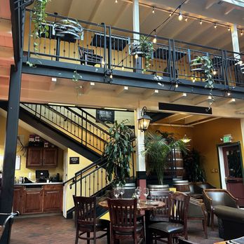 Hervé - Seating and ambiance - Wine Bars Near Me - Santa Fe, New Mexico