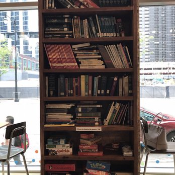 Molly's Cupcakes - Books, Games etc - Cupcakes Near Me - Chicago, Illinois Molly's Cupcakes - Books, Games etc - Cupcakes Near Me - Chicago, Illinois