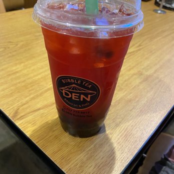 Den Bubble Tea - Strawberry tea - Bubble Tea Near Me - harrisburg, Pennsylvania