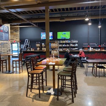 Pennsylvania Libations Wine - Helltown Taproom connected to wine shop - Beer, Wine & Spirits Near Me - Pittsburgh, Pennsylvania