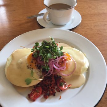 El Barrio - Gelemos, El Barrios style of eggs Benny - Breakfast & Brunch Near Me - Mérida, YUC El Barrio - Gelemos, El Barrios style of eggs Benny - Breakfast & Brunch Near Me - Mérida, YUC
