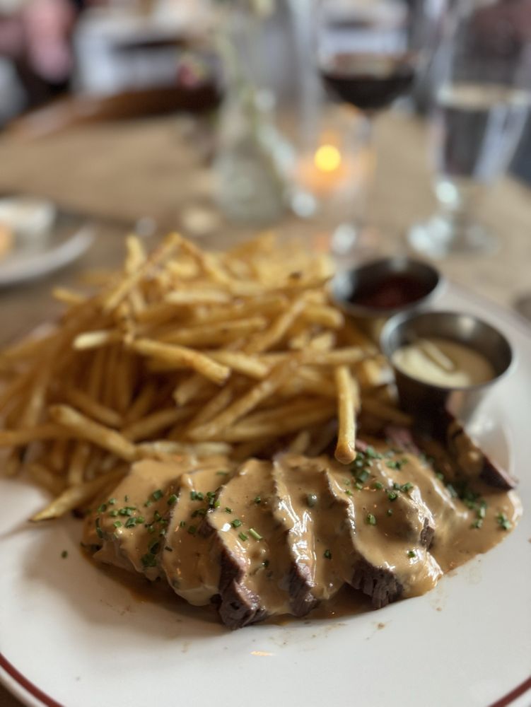 Social spots from Brasserie by Niche