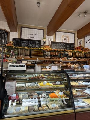 Syrena Bakery by null