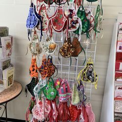 Gifts By LCJ - Holiday bottle aprons