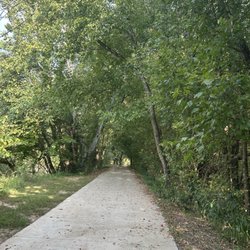 Elsie Holmes Nature Park - Walking trail