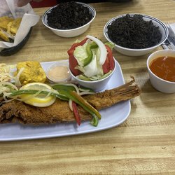 Goute Créole Caribbean Restaurant - Poisson (fried fish) with sous (sauce)