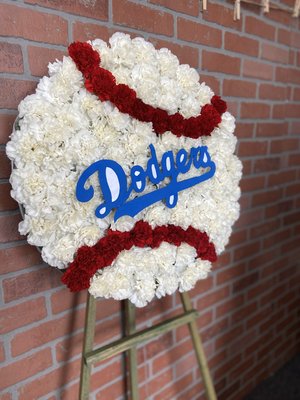 CUSTOM Funeral floral Designs - CUSTOM funeral has become more popular more than ever. This is our specialty. We deliver daily to Rosehills an funeral homes in LA and Orange County. Have a specific design in mind? Let us know about it we would be happy to give you a quote on that.
