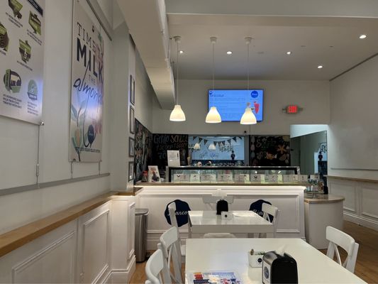 Bianco Gelato Coconut Grove by null