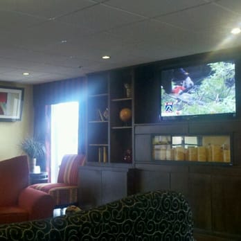 Best Western Plus Parkway Hotel - Lobby - Hotels Near Me - Alton, Illinois Best Western Plus Parkway Hotel - Lobby - Hotels Near Me - Alton, Illinois
