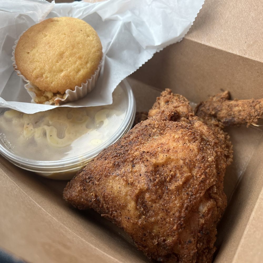 Keith’s Chicken N Waffles - 3 Pieces Chicken Thigh, Leg and Wing Side Combo with Cornbread & Bomb Mac and Cheese - Southern Near Me - Daly City, California