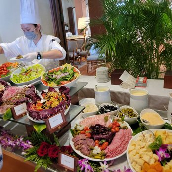 Orchids - Sunday brunch offerings - Breakfast & Brunch Near Me - Honolulu, Hawaii