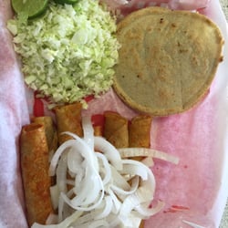 Tacos Enrollados El Tío