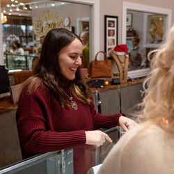 Lizzy’s Jewelry & Loan