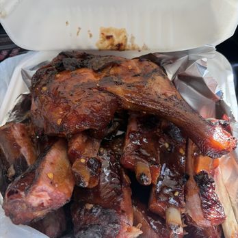 Bozie Jones Bar B Q - Ribs and chicken - Food Trucks Near Me - Honolulu, Hawaii