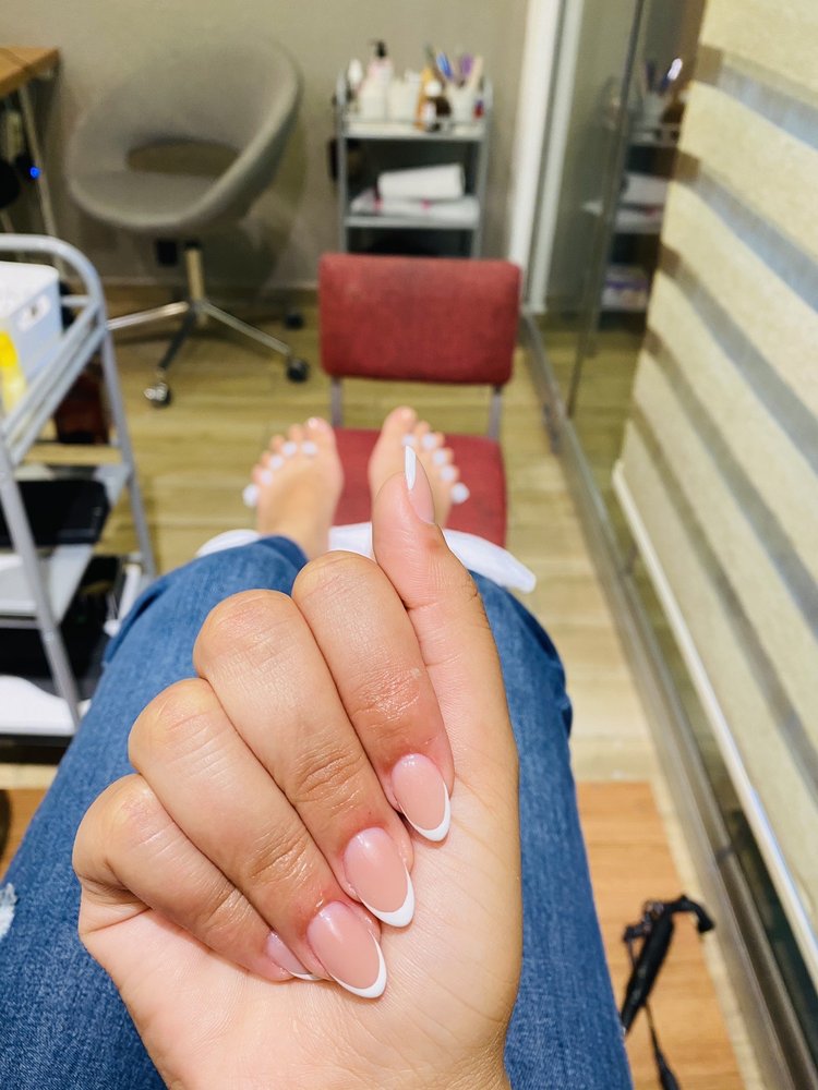 QUEENS NAIL STUDIO Sıraselviler Cad., İstanbul, Turkey Nail Salons