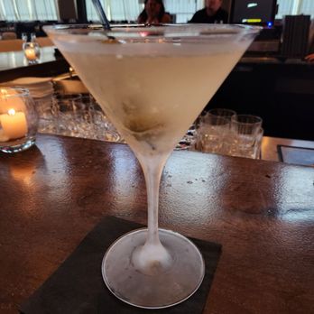 Ocean 44 - Dirty martini (extra dirty) at the bar before dinner - Seafood Near Me - Scottsdale, Arizona Ocean 44 - Dirty martini (extra dirty) at the bar before dinner - Seafood Near Me - Scottsdale, Arizona