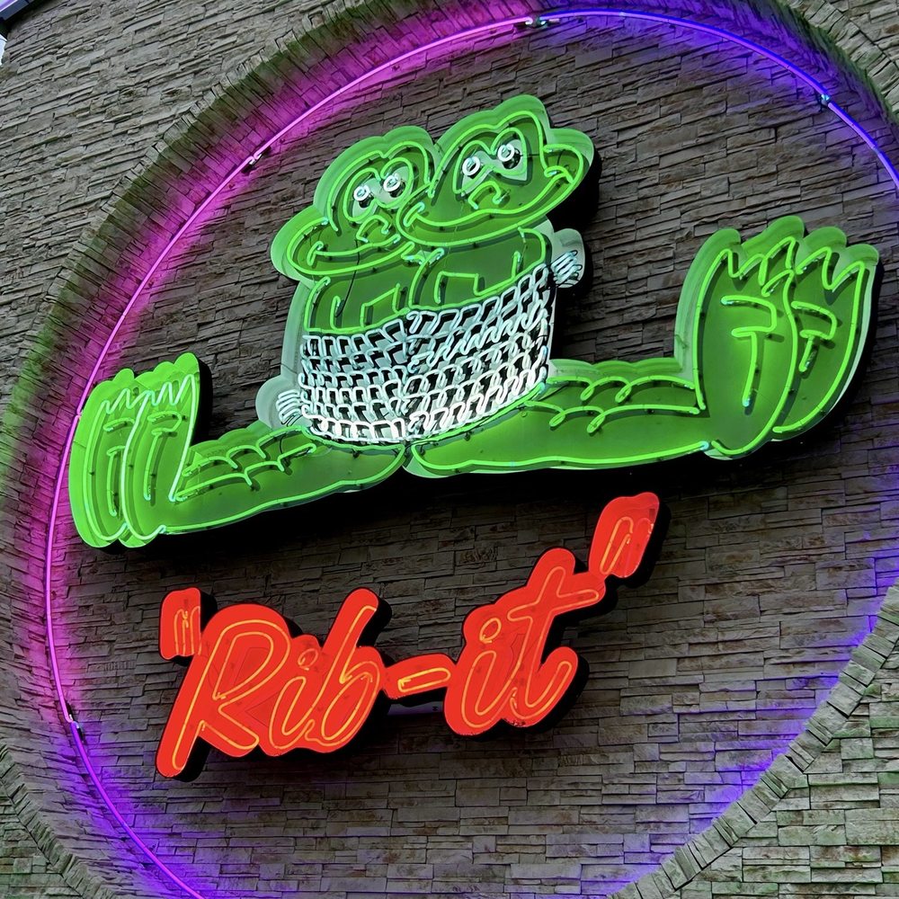 Two Frogs Grill - American Near Me - Ardmore, Oklahoma Two Frogs Grill - American Near Me - Ardmore, Oklahoma