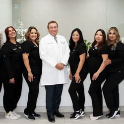 James Sellas - Oral and Maxillofacial Surgery - Dr sellas team