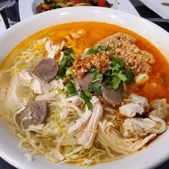 Rose Garden - Khao Soy (Large). - Thai Near Me - Redding, California