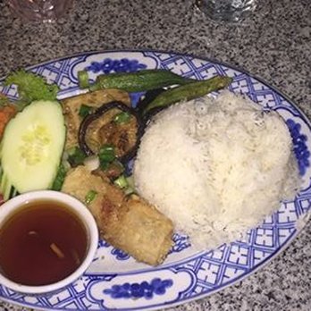 Tamarind Tree Restaurant - Cm chay đc bit ~ Vegetarian Tamarind Tree rice. Contains grilled lemongrass tofu, shiitake mushroom, okra, 2 faux prawns, and 1 egg roll - Vietnamese Near Me - Seattle, Washington Tamarind Tree Restaurant - Cm chay đc bit ~ Vegetarian Tamarind Tree rice. Contains grilled lemongrass tofu, shiitake mushroom, okra, 2 faux prawns, and 1 egg roll - Vietnamese Near Me - Seattle, Washington