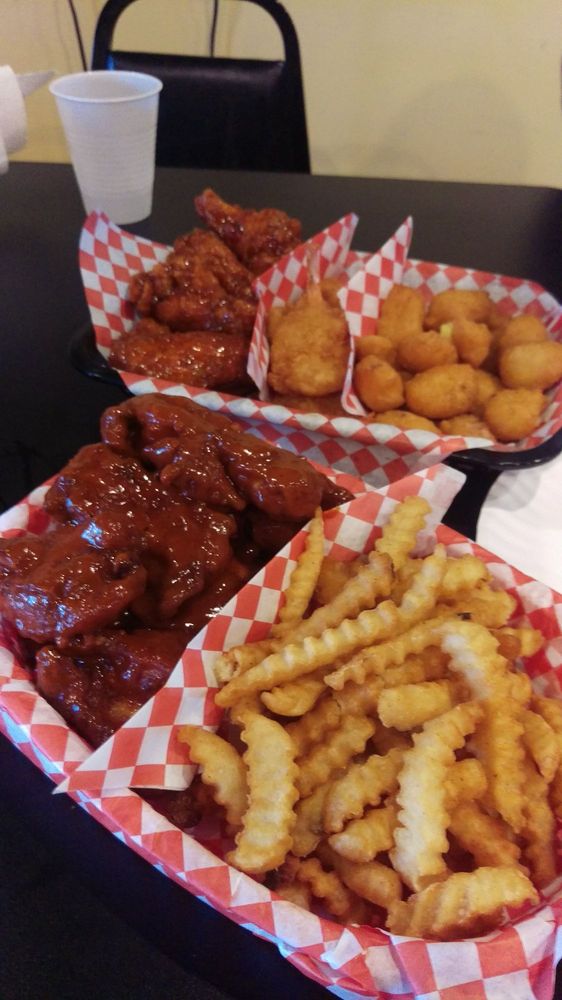 Wings Cafe 102 Photos & 243 Reviews American (New) 516 NW Englewood Rd, Kansas City, MO
