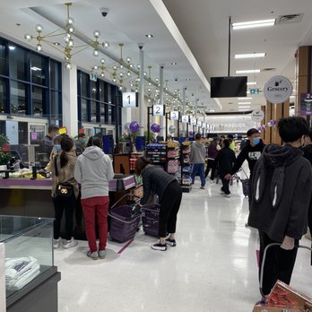 FreshWay Foodmart - Orderly Checkout area - Grocery Near Me - Markham, Ontario