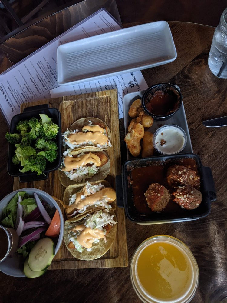 NORTH & MAPLE KITCHEN + BAR 36 Photos & 34 Reviews 18401 N Creek Dr