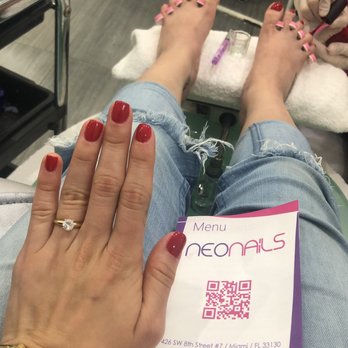 Neo Nails Brickell - Parrafin, massage, hot towel, the total package - Nail Salons Near Me - Miami, Florida