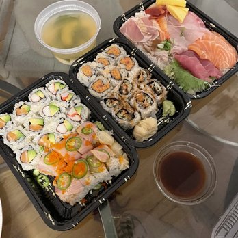 Arata Sushi - California Roll, Eel Cucumber Roll, Spicy Tuna Roll, Salmon Avocado Roll, Daniela Roll, Chirashi - Japanese Near Me - Syosset, New York Arata Sushi - California Roll, Eel Cucumber Roll, Spicy Tuna Roll, Salmon Avocado Roll, Daniela Roll, Chirashi - Japanese Near Me - Syosset, New York