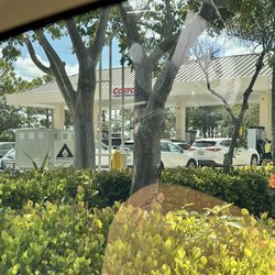 Costco Gas - Gas lines