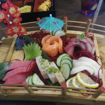 Momiji Sushi - Deluxe Sashimi (15 pieces Chef's choice + miso soup) $25.95 - Sushi Bars Near Me - Klamath Falls, Oregon Momiji Sushi - Deluxe Sashimi (15 pieces Chef's choice + miso soup) $25.95 - Sushi Bars Near Me - Klamath Falls, Oregon