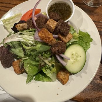 Puccini Restaurant - Side Salad with Balsamic Dressing - Pizza Near Me - Cumberland, Maryland