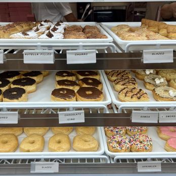Bunny's Donut Shop - Plenty of choices - Donuts Near Me - Jacksonville, Florida