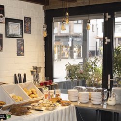 Ristorante Villaggio - Breakfast with view on the market place.