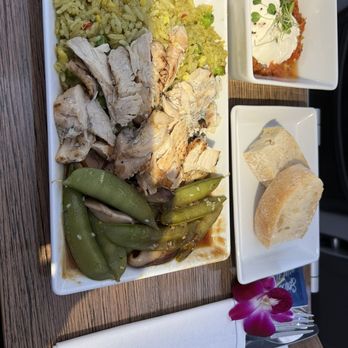 Alaska Airlines - Meal - Airlines Near Me - Seattle, Washington Alaska Airlines - Meal - Airlines Near Me - Seattle, Washington