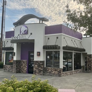 Taco Bell - Taco Bell - refreshed exterior. Very nice. - Fast Food Near Me - Salem, Oregon Taco Bell - Taco Bell - refreshed exterior. Very nice. - Fast Food Near Me - Salem, Oregon