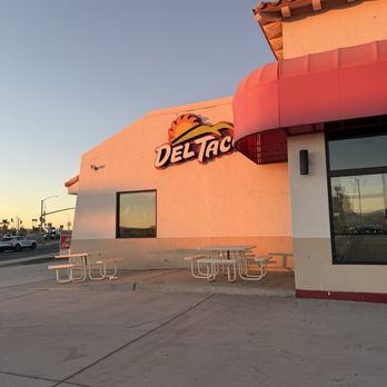 Del Taco - Fast Food Near Me - Barstow, California Del Taco - Fast Food Near Me - Barstow, California