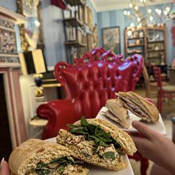 Amélie's French Bakery & Café - Baguette sandwich