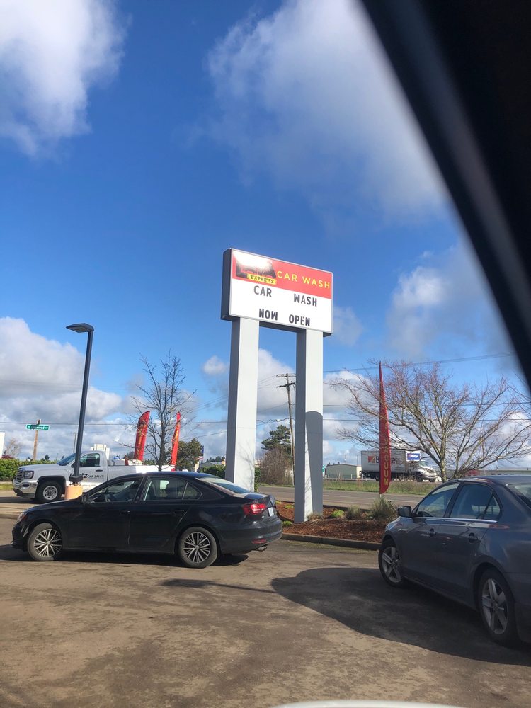 HERTZ CAR CARE CENTER 10 Photos & 16 Reviews 682 Airport Rd SE