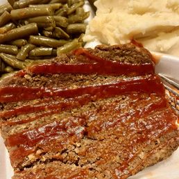 Meatloaf with mashed potatoes and green beans Meatloaf with mashed potatoes and green beans