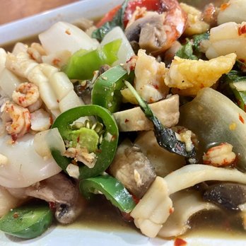 Deckhand Oyster Bar - Drunken Sailor is a must! - Seafood Near Me - Austin, Texas