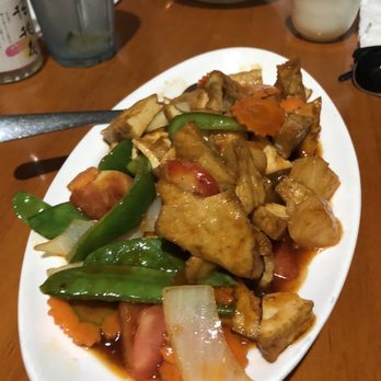 Ha Long Bay - Sweet and Sour Thai Entree with Tofu - Vietnamese Near Me - Madison, Wisconsin Ha Long Bay - Sweet and Sour Thai Entree with Tofu - Vietnamese Near Me - Madison, Wisconsin