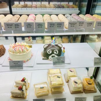 H Mart - Burlington - Cakes - Grocery Near Me - Burlington, Massachusetts