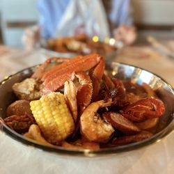 Pier 88 Boiling Seafood & Bar Lynnwood - Assortment of Seafood