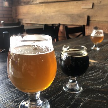 Flagship - Third street Iteration IPA, Fogbelt Big tree stout - Beer Bar Near Me - Santa Rosa, California