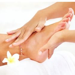 Nails by Xin - Basic Pedicure