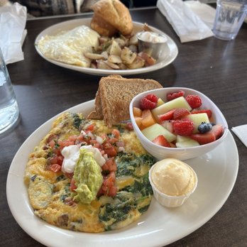 Millie's Cafe - Pasadena - Vegan mess in front, normal omelette in the back. - Breakfast & Brunch Near Me - Pasadena, California